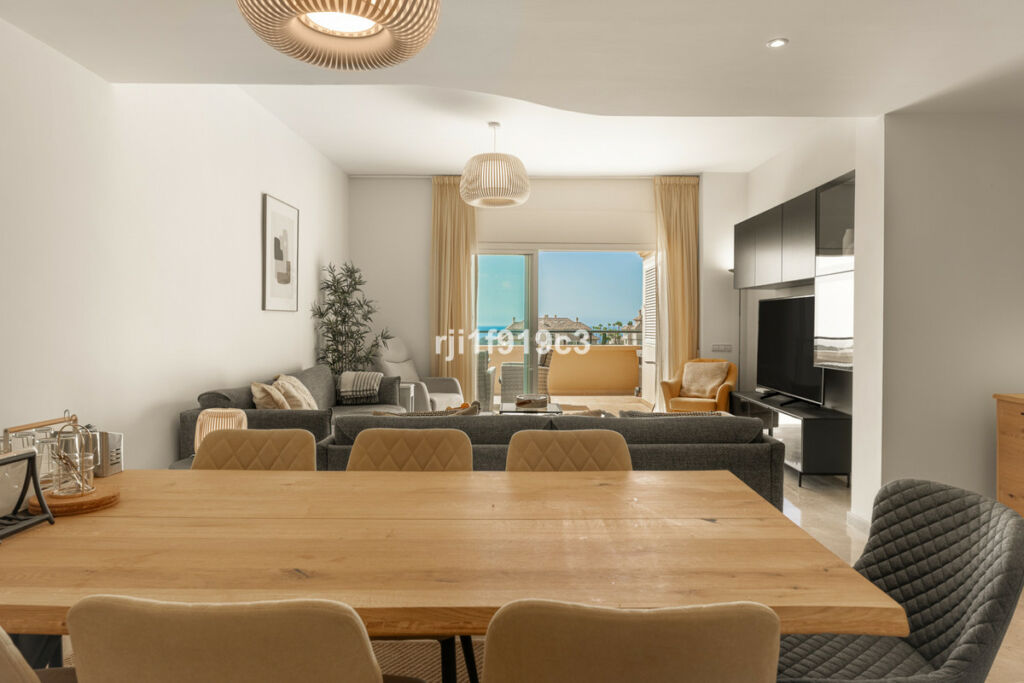 Middle Floor Apartment Elviria Málaga - image 13