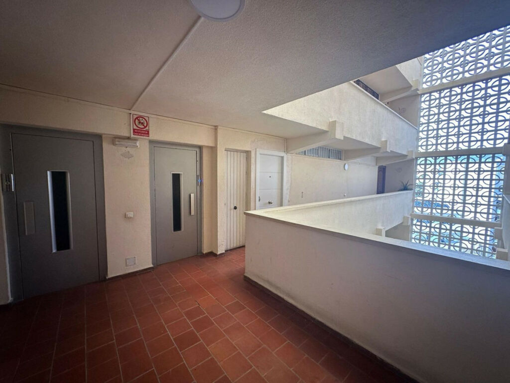 Middle Floor Apartment Arroyo de la Miel Málaga - image 13