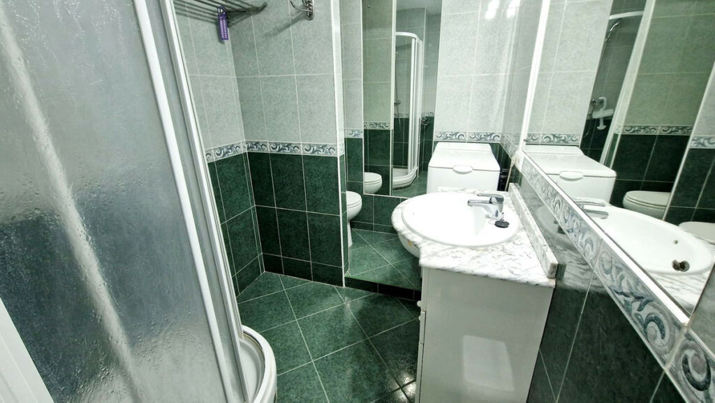 Middle Floor Apartment Fuengirola Málaga - image 13