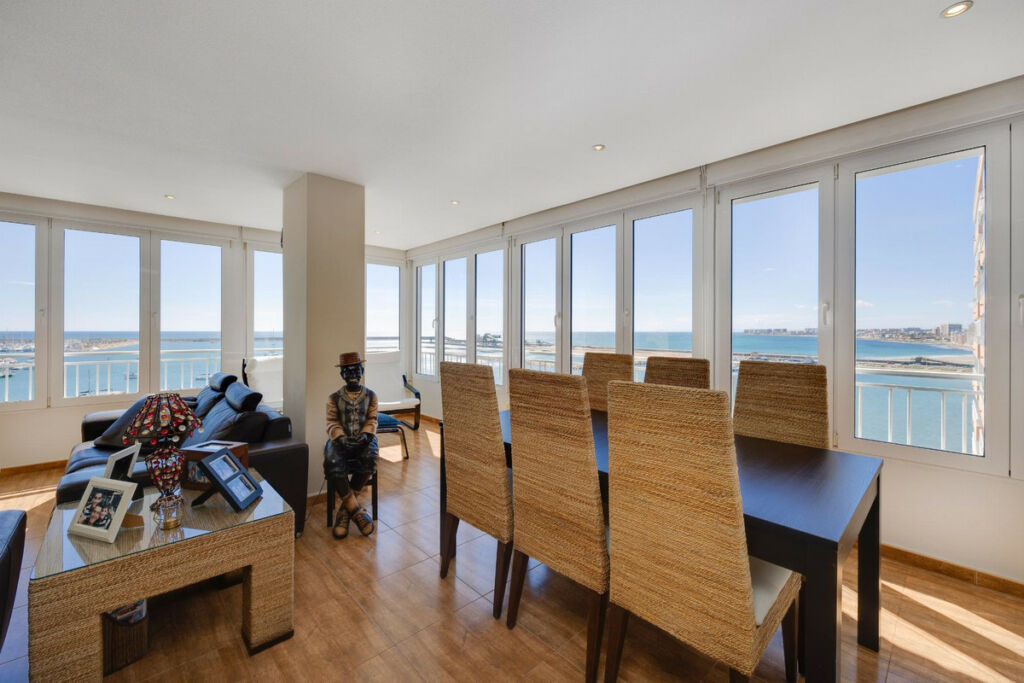 Middle Floor Apartment Torrevieja Alicante - image 13