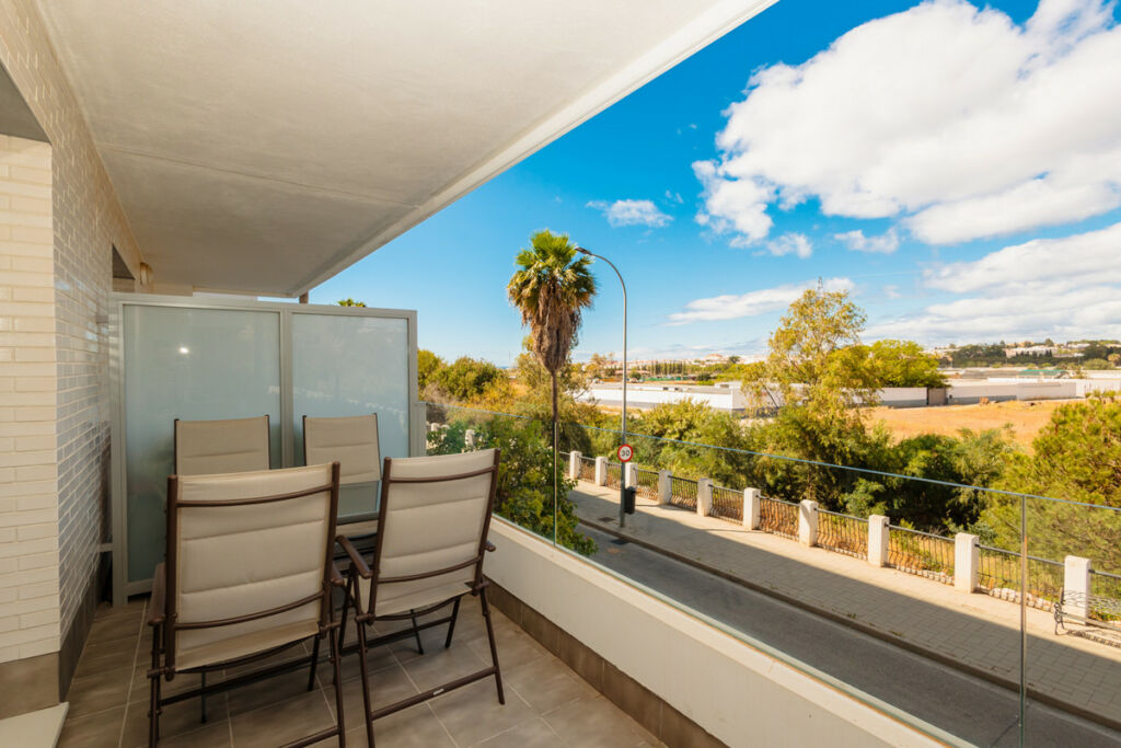 Middle Floor Apartment La Campana Málaga - image 13