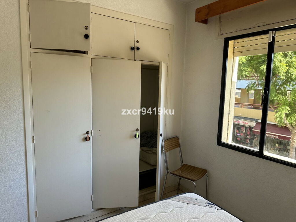 Middle Floor Apartment Fuengirola Málaga - image 13