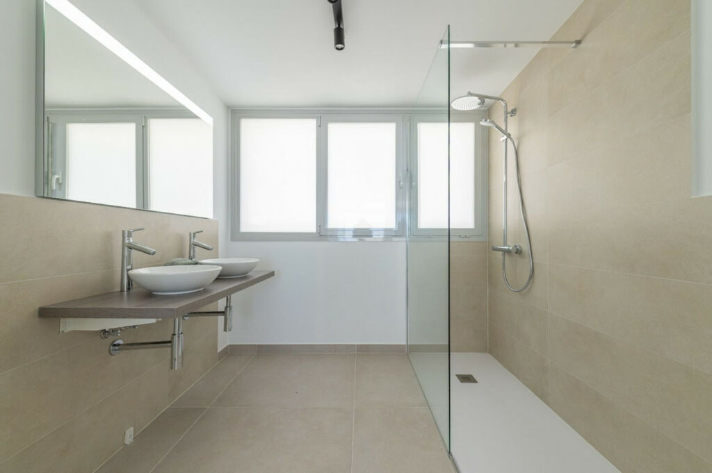 Penthouse Duplex Higueron Málaga - image 13