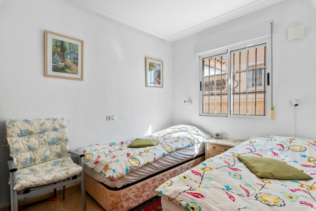 Townhouse Torrevieja Alicante - image 13