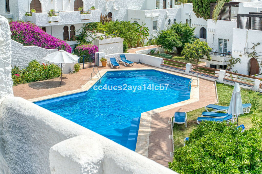 Townhouse Nueva Andalucía Málaga - image 13