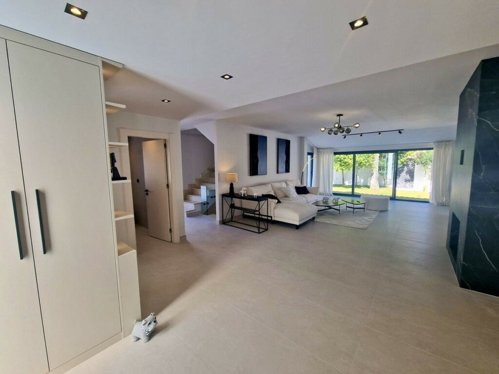 Detached Villa Marbella Málaga - image 13