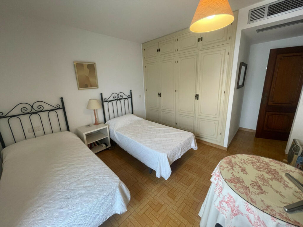 Penthouse Estepona Málaga - image 13