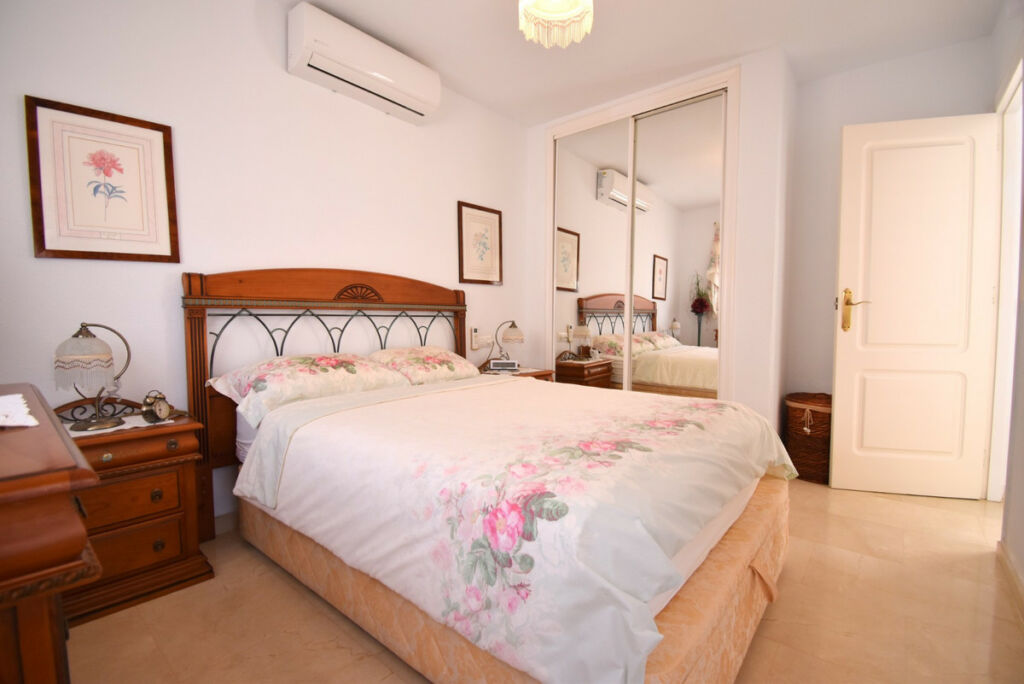 Detached Villa Playa Flamenca Alicante - image 13
