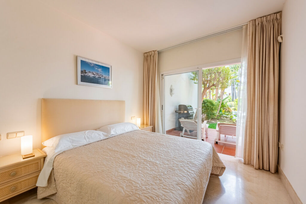 Ground Floor Apartment Puerto Banús Málaga - image 13