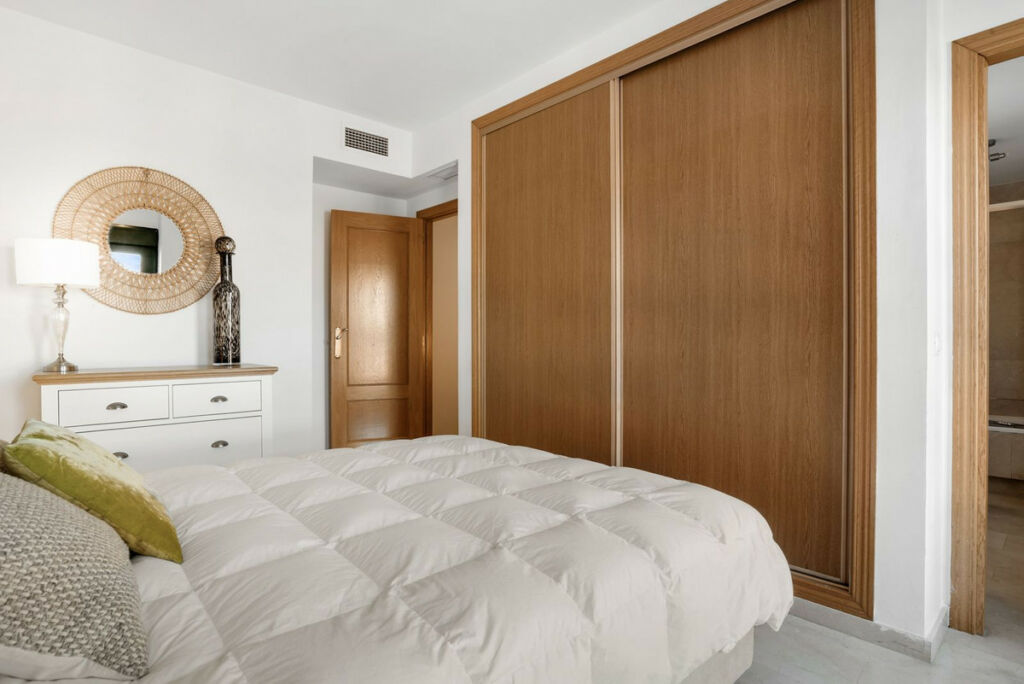 Middle Floor Apartment Bel Air Málaga - image 13