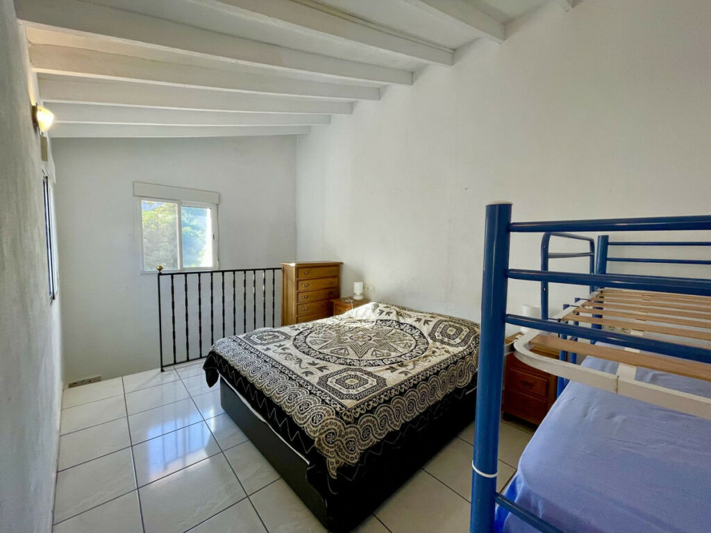 Semi-Detached House Cútar Málaga - image 13