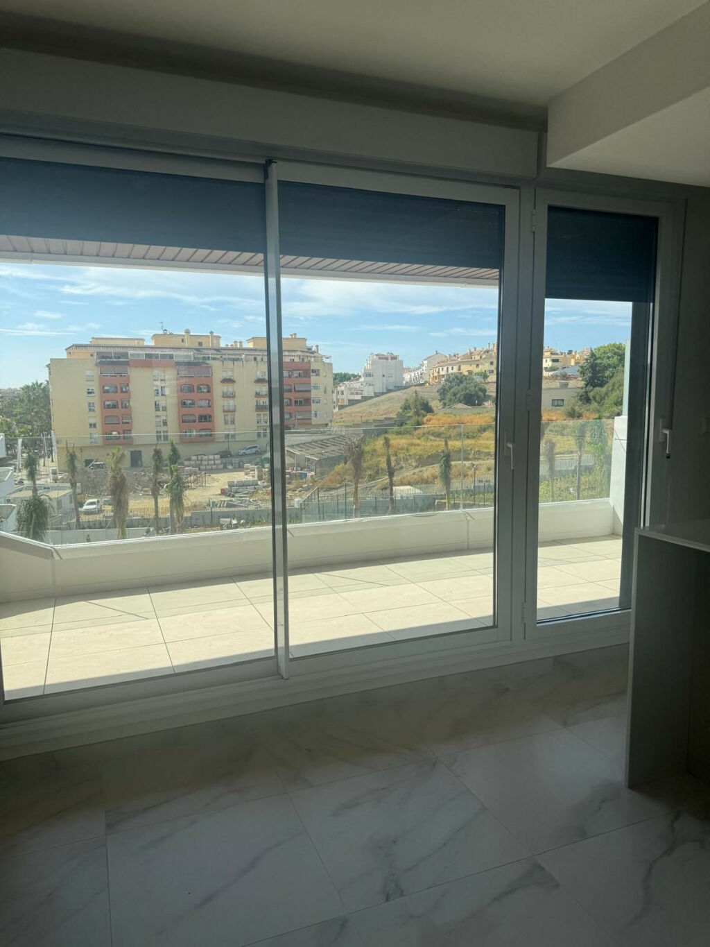 Middle Floor Apartment Estepona Málaga - image 13