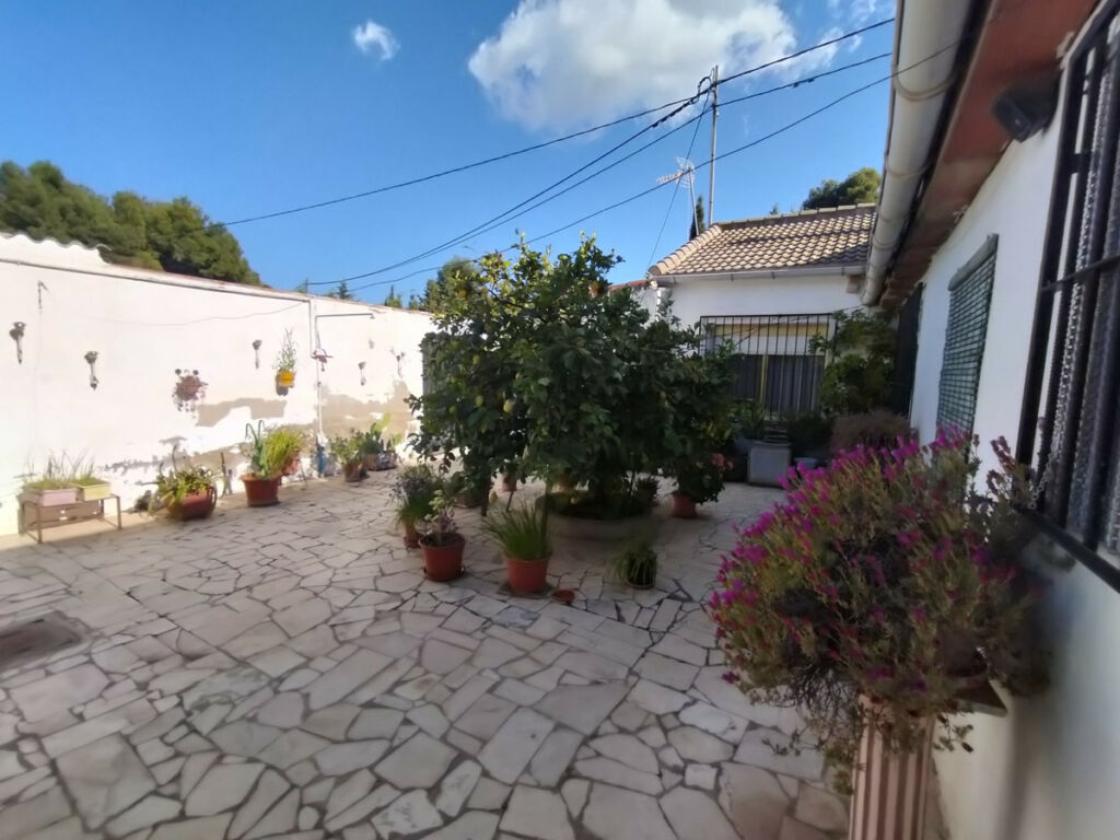 Detached Villa Elda Alicante - image 13