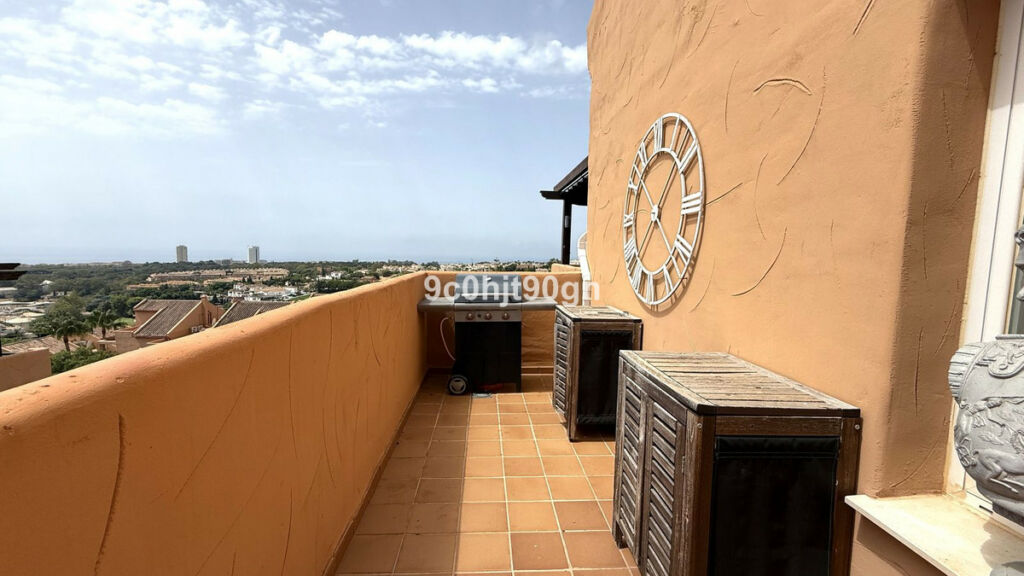 Penthouse Duplex Elviria Málaga - image 13