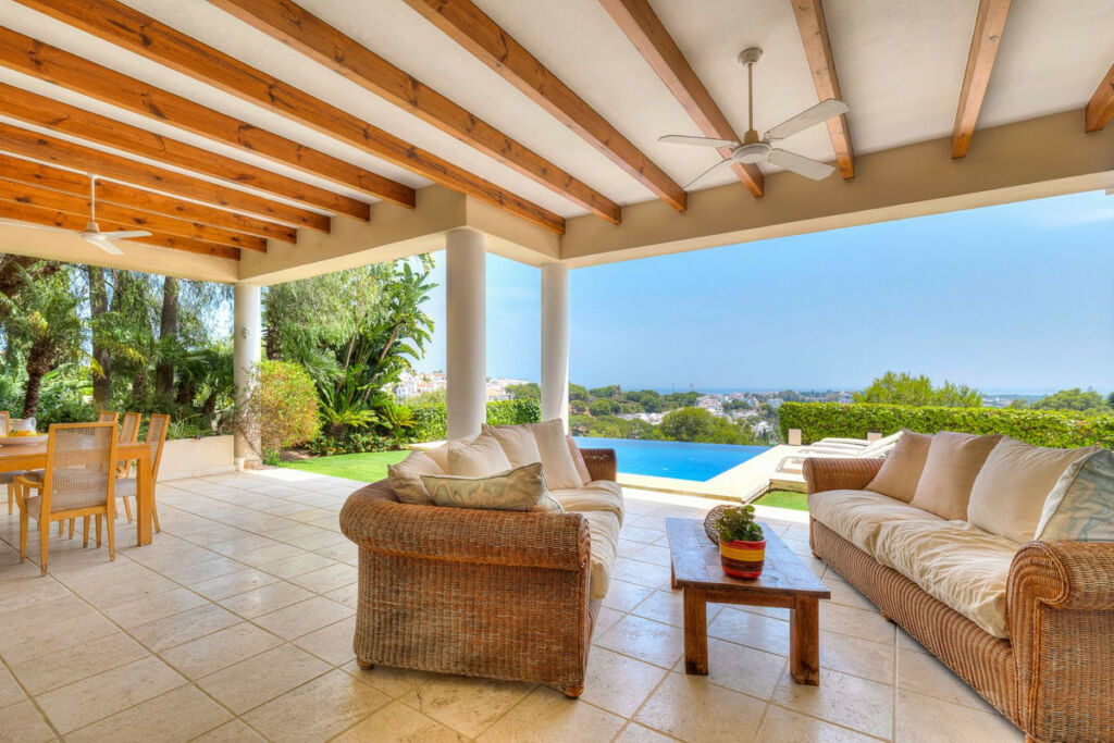Detached Villa La Quinta Málaga - image 13