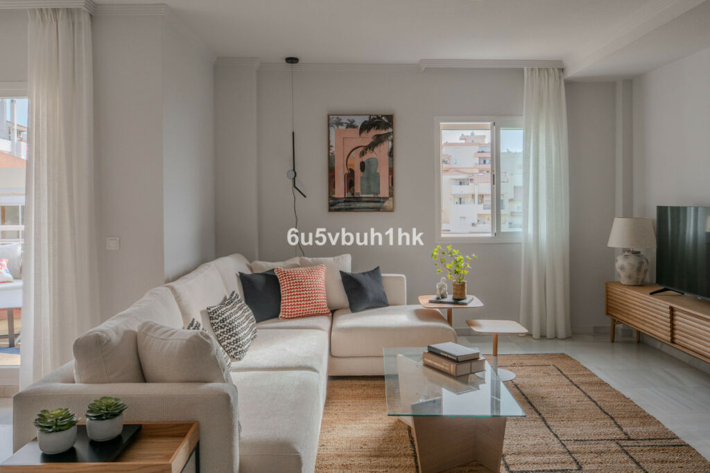 Townhouse Torrequebrada Málaga - image 13
