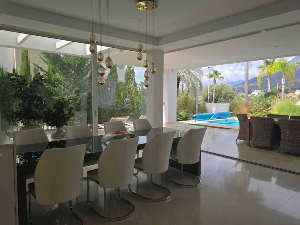 Detached Villa Río Real Málaga - image 12