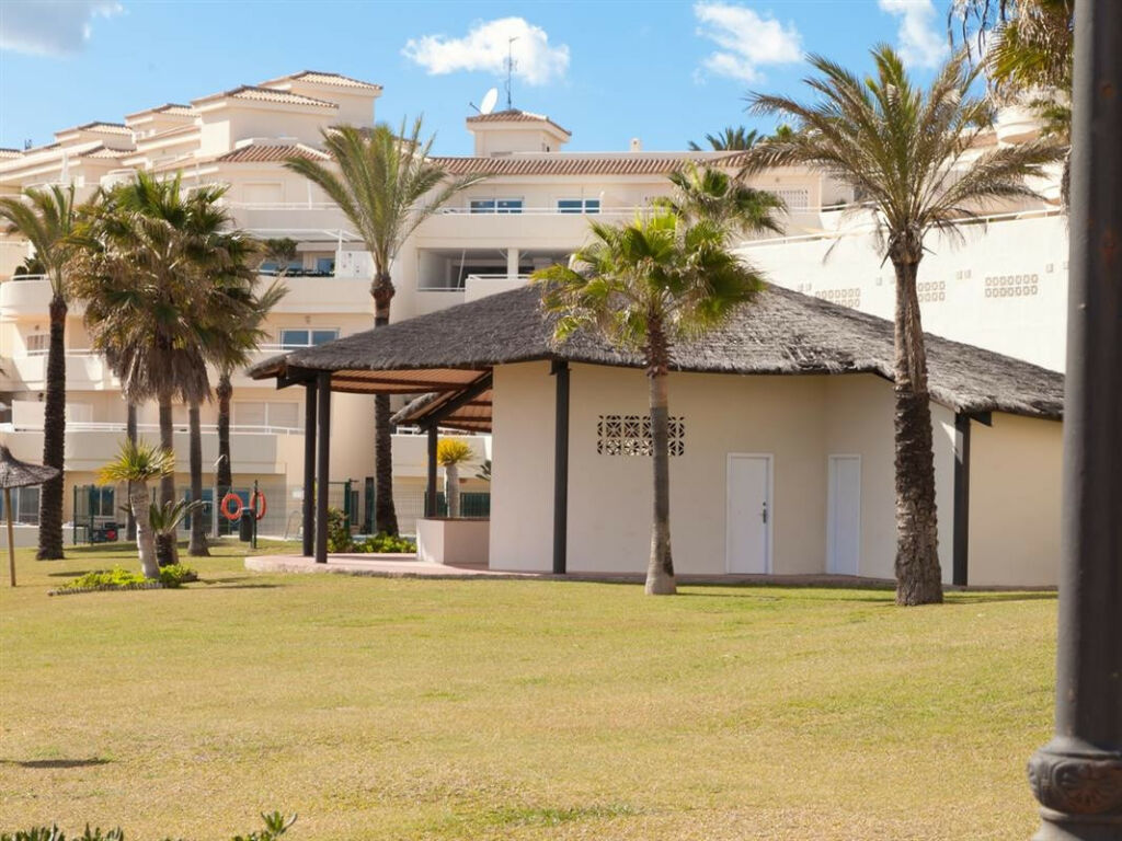 Ground Floor Apartment Estepona Málaga - image 13