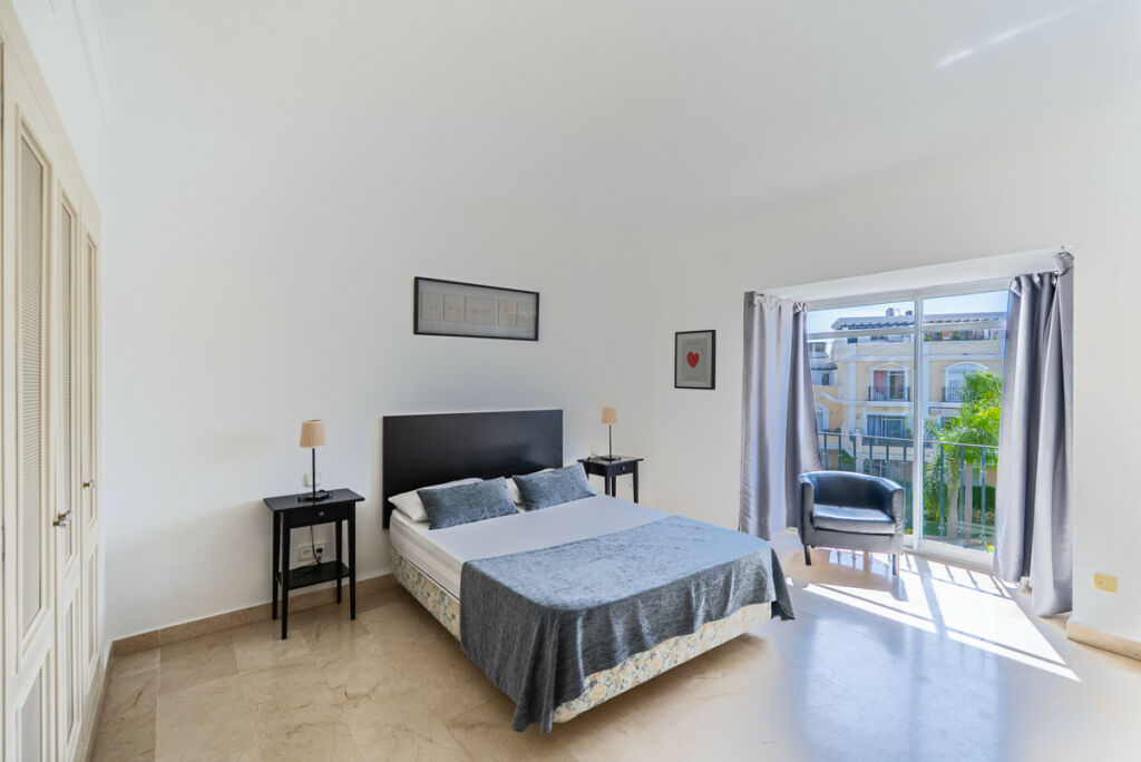 Duplex Nueva Andalucía Málaga - image 13