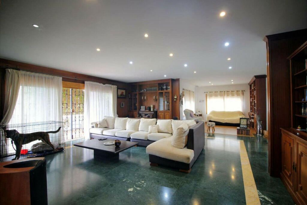 Detached Villa Benalmadena Málaga - image 13