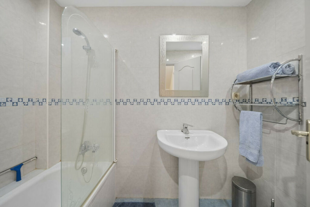 Semi-Detached House Benalmadena Málaga - image 18