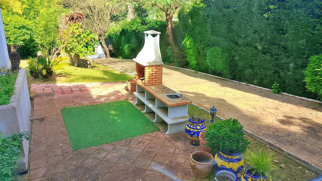 Detached Villa El Paraiso Málaga - image 13
