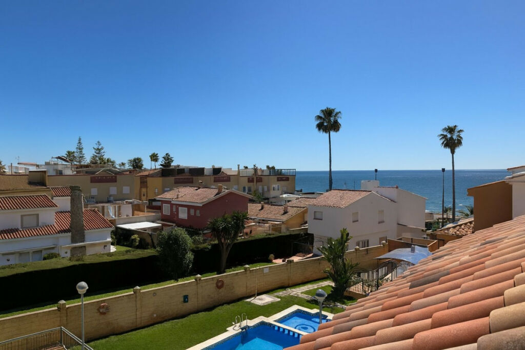 Townhouse Rincón de la Victoria Málaga - image 13