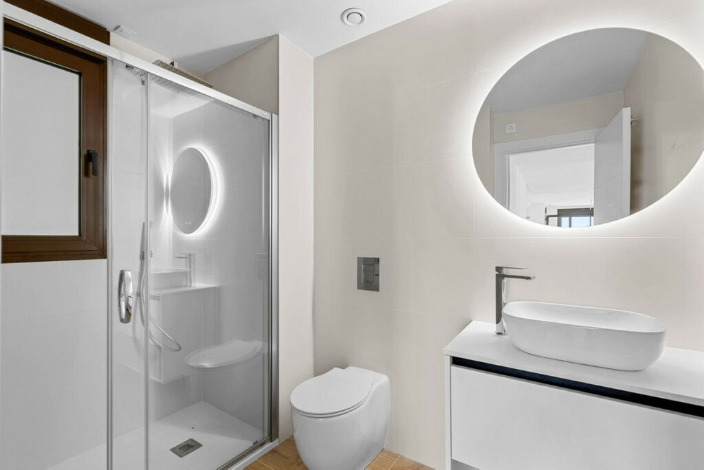 Middle Floor Apartment Villamartin Alicante - image 13
