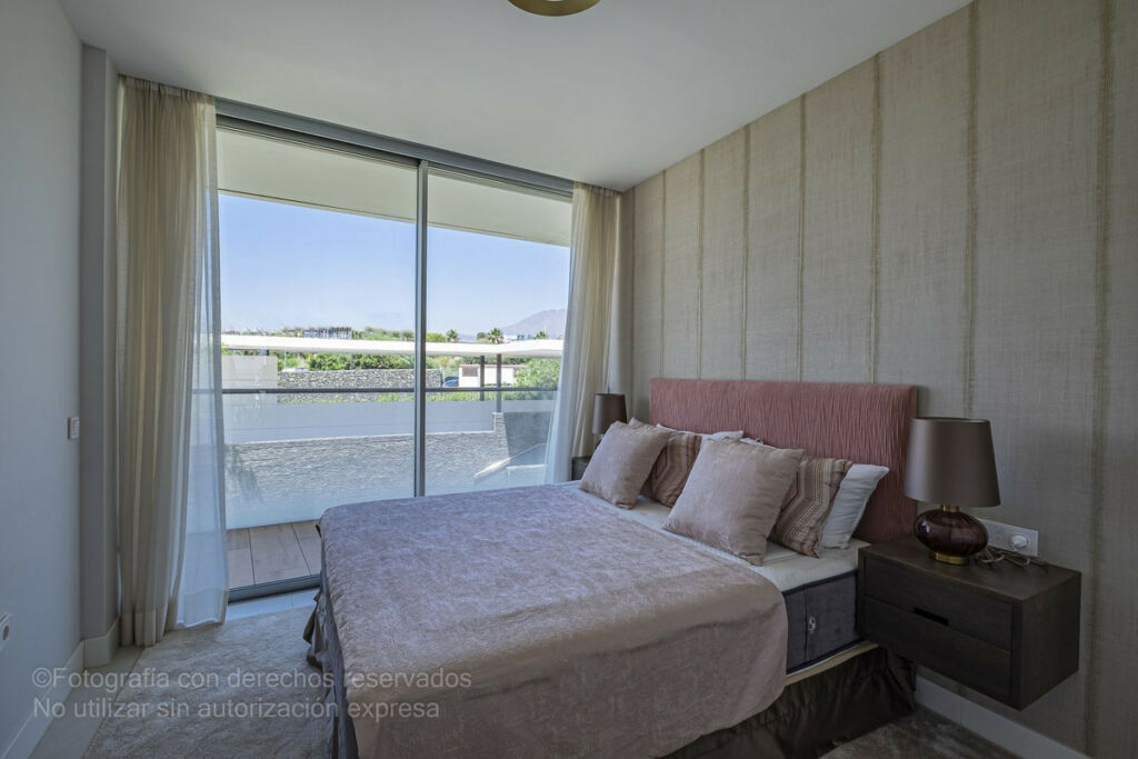 Middle Floor Apartment Estepona Málaga - image 13