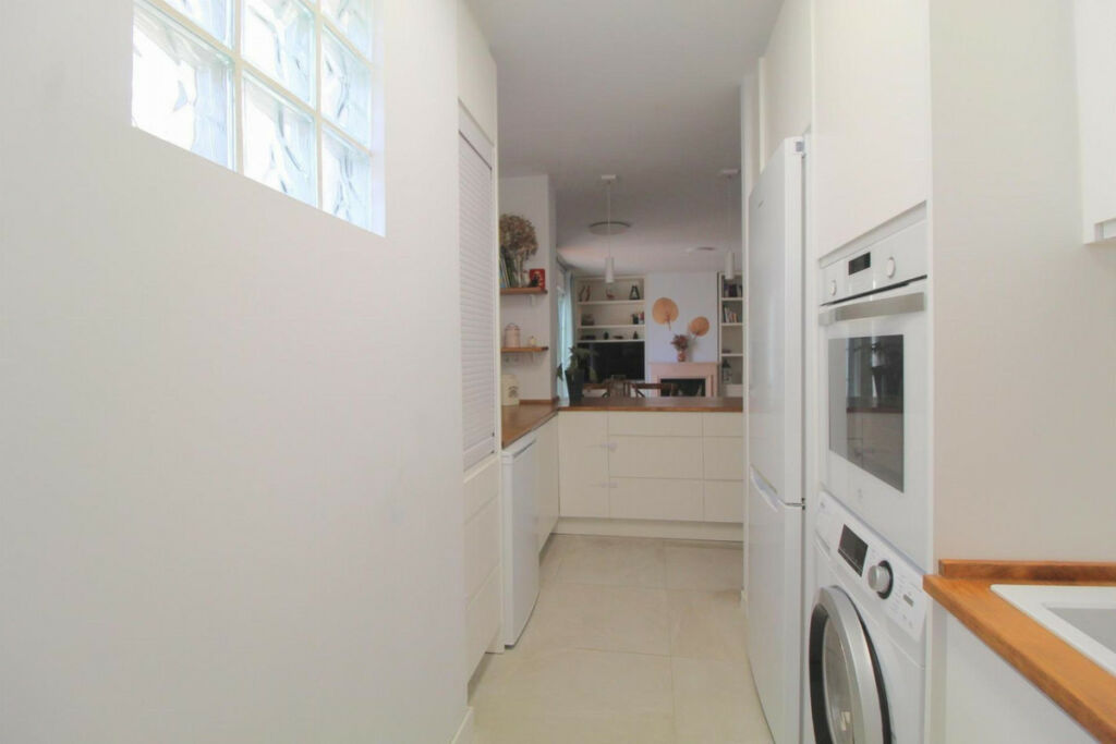 Middle Floor Apartment La Veleta Alicante - image 13