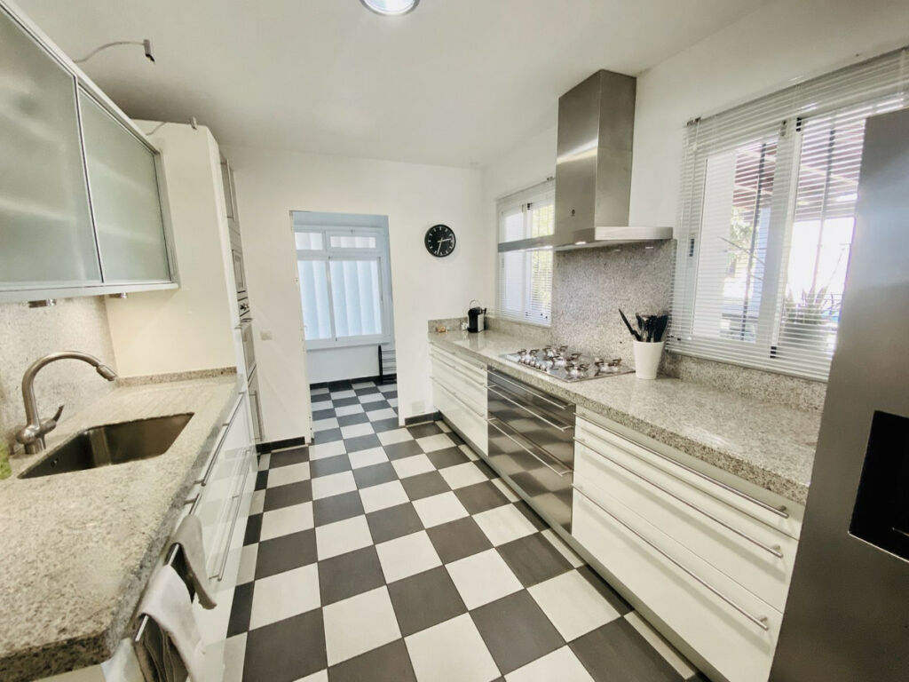 Semi-Detached House Guadalmina Baja Málaga - image 13
