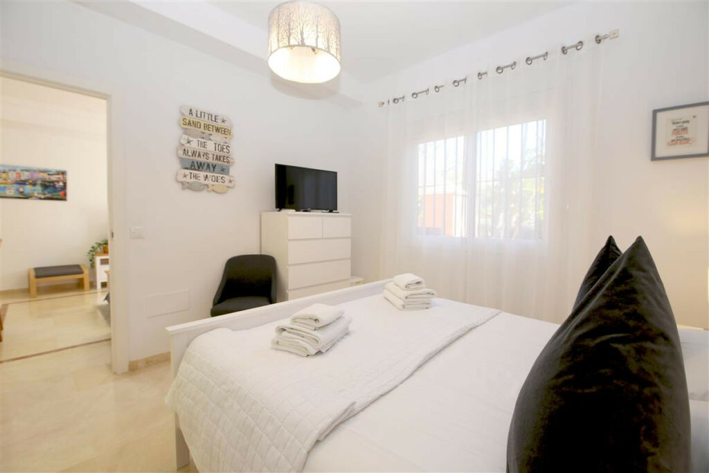 Ground Floor Apartment Estepona Málaga - image 13
