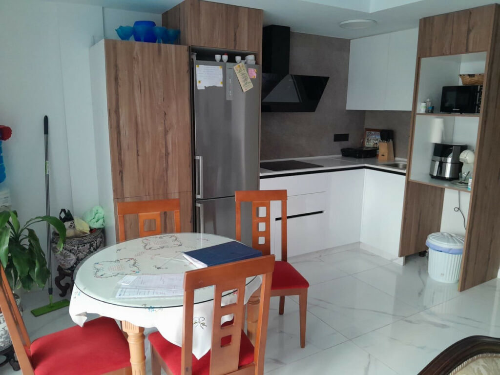 Middle Floor Apartment Torrevieja Alicante - image 13