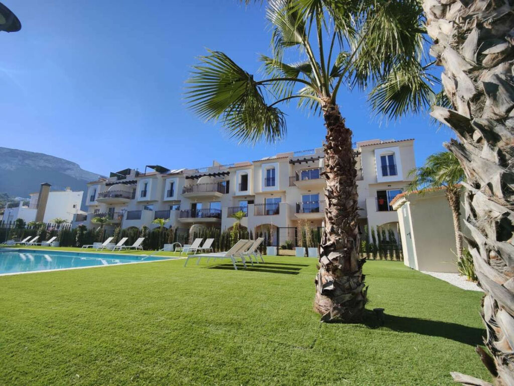 Middle Floor Apartment Denia Alicante - image 13