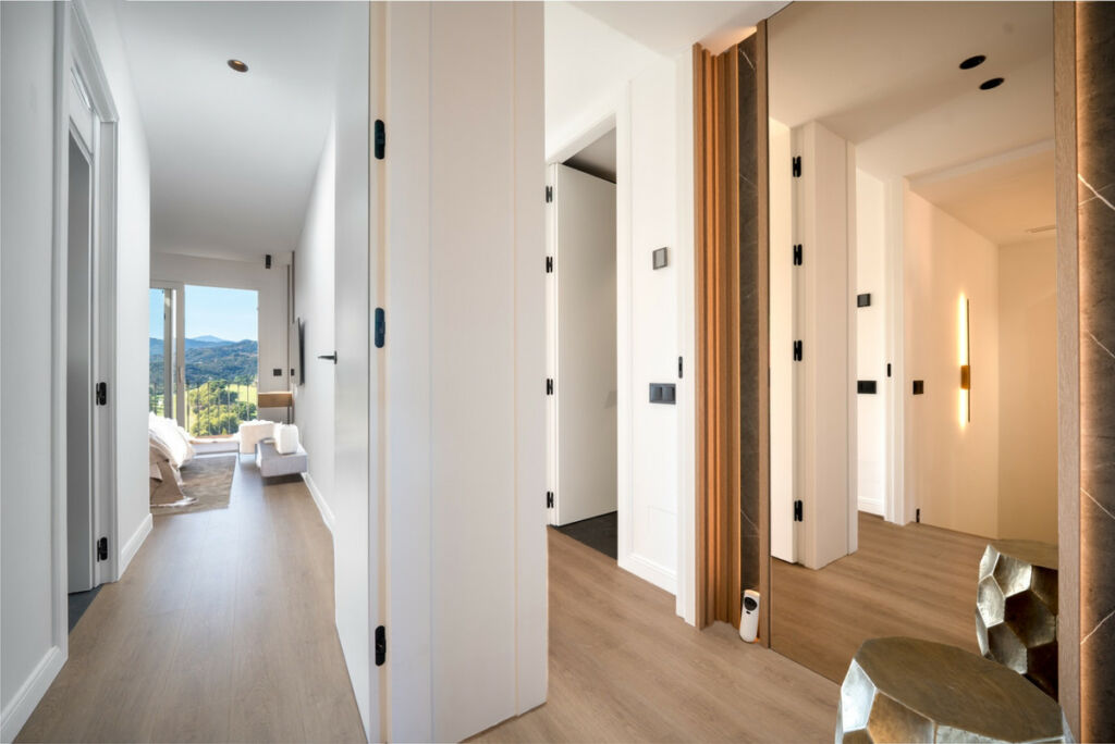 Townhouse Benahavís Málaga - image 13