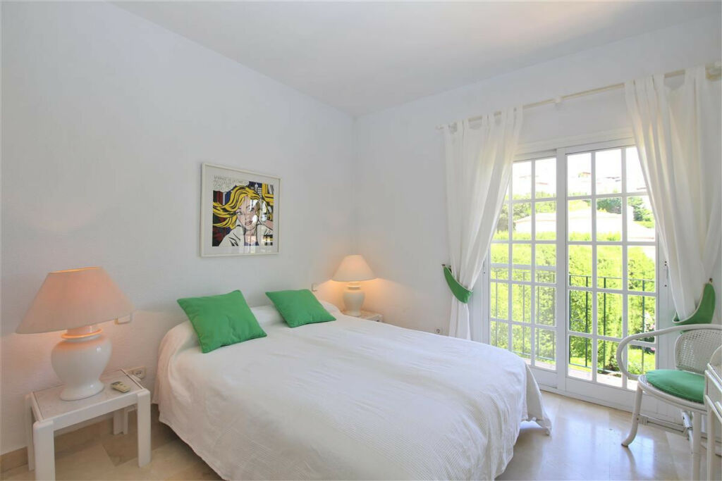 Detached Villa Marbella Málaga - image 13