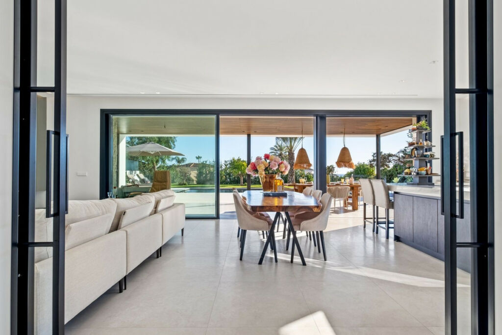 Detached Villa Marbesa Málaga - image 13