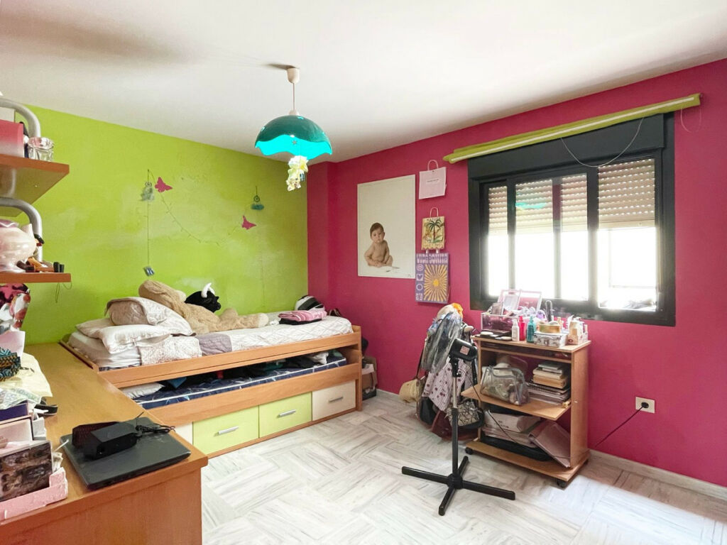 Middle Floor Apartment Fuengirola Málaga - image 13