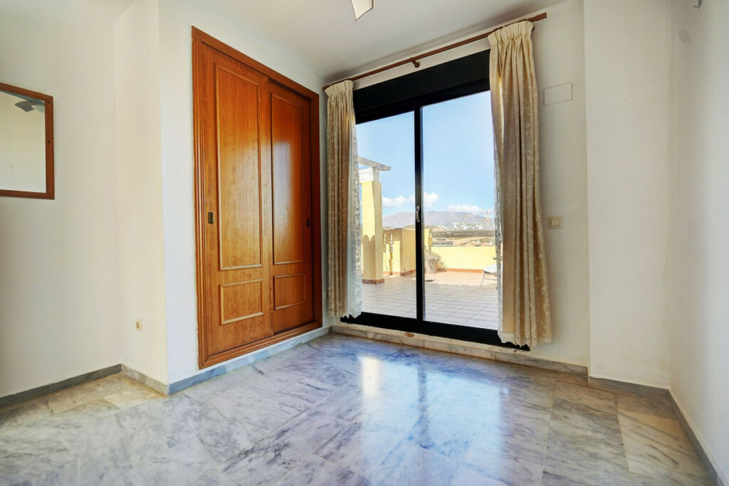 Penthouse Miraflores Málaga - image 13