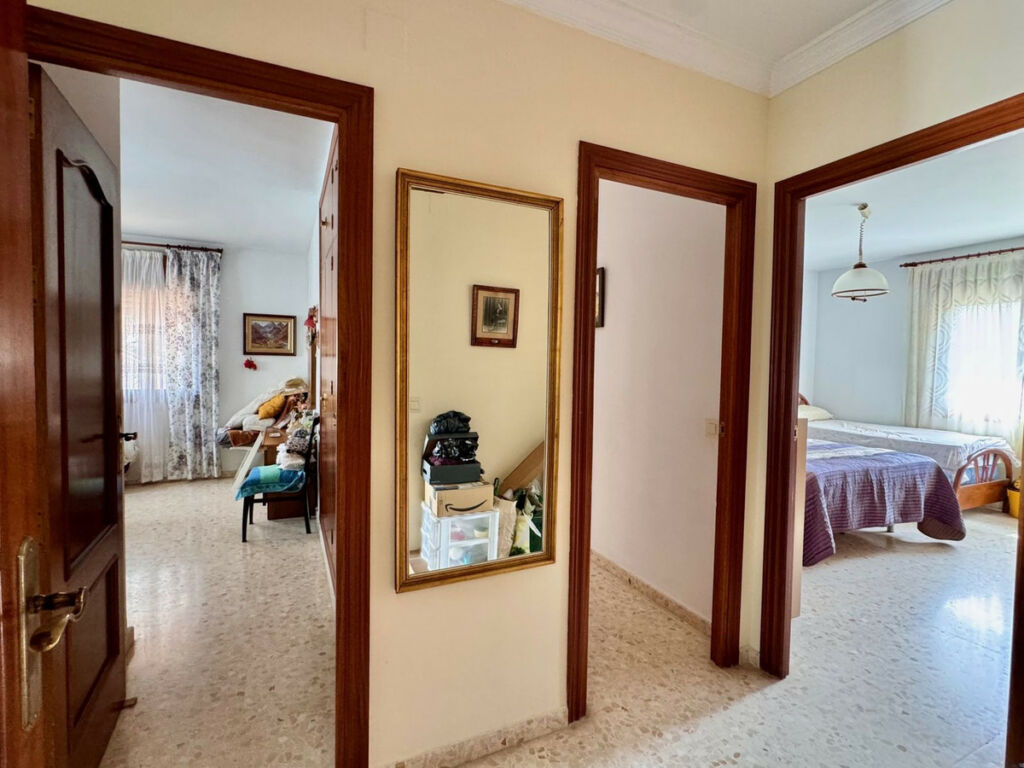 Detached Villa Alhaurín de la Torre Málaga - image 13