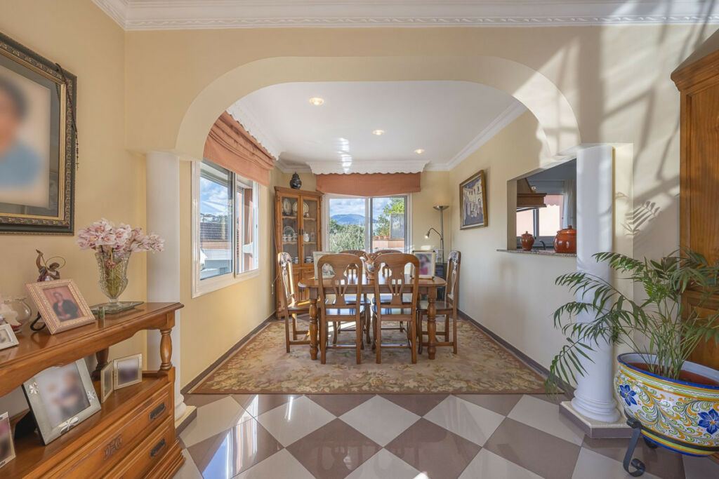 Detached Villa San Pedro de Alcántara Málaga - image 13