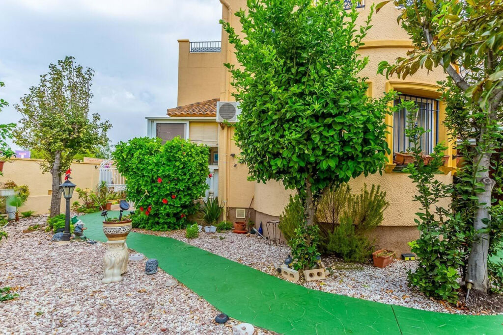 Townhouse Orihuela Costa Alicante - image 13