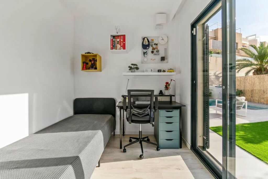 Townhouse La Zenia Alicante - image 13