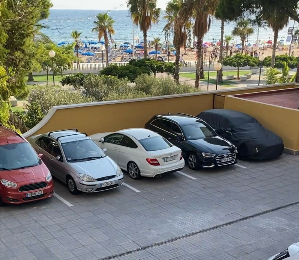 Middle Floor Apartment Benidorm Alicante - image 13