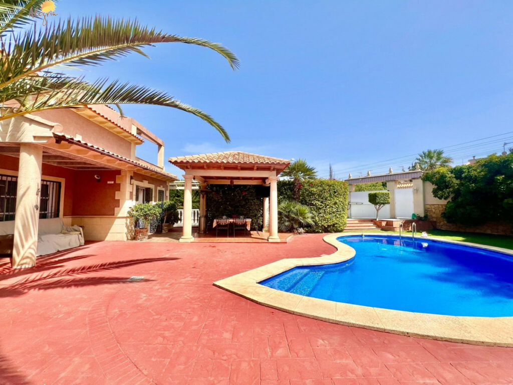 Bungalow Torrevieja Alicante - image 13