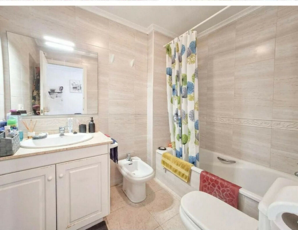 Middle Floor Apartment Villamartin Alicante - image 13
