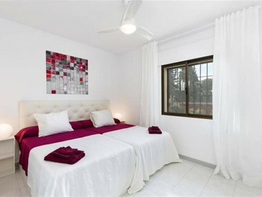 Detached Villa Nueva Andalucía Málaga - image 13