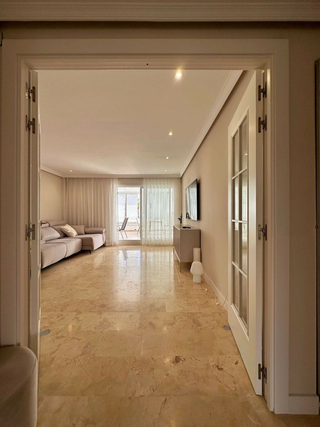 Middle Floor Apartment Selwo Málaga - image 13