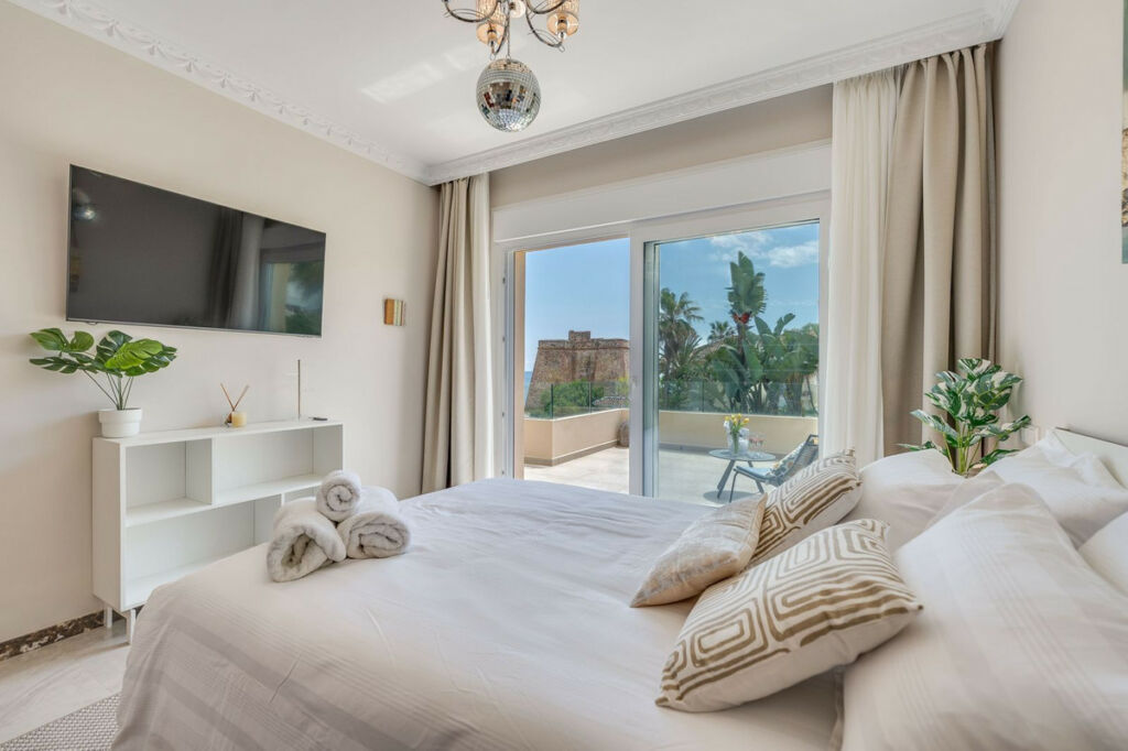 Detached Villa Marbesa Málaga - image 13