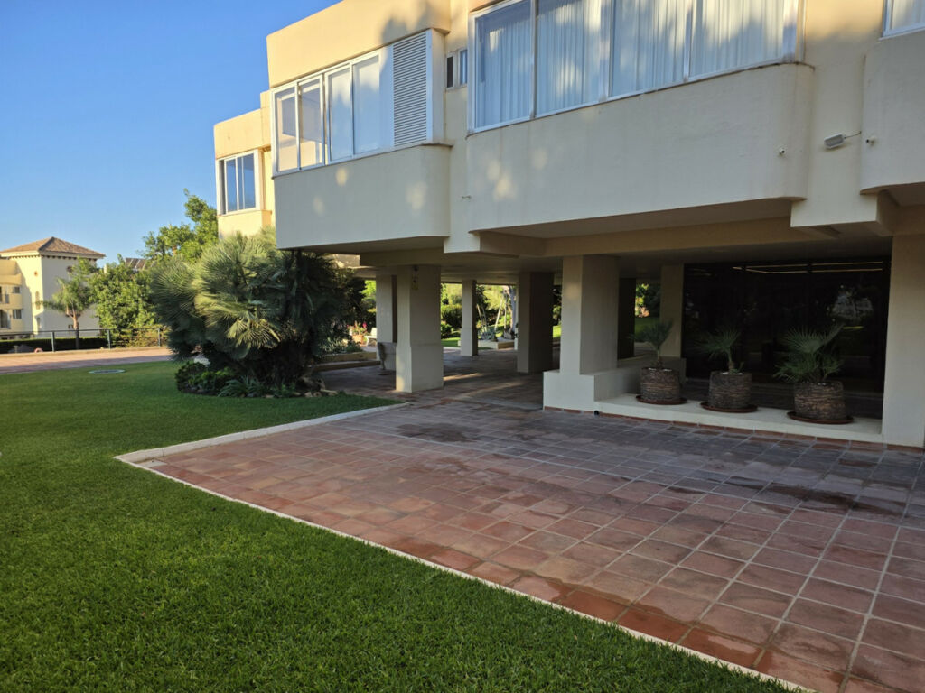 Middle Floor Studio Marbella Málaga - image 14
